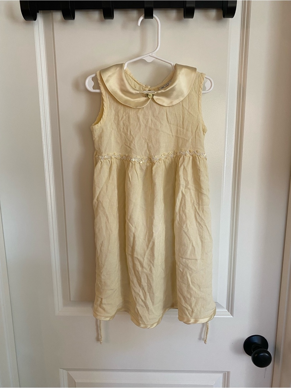 Cream Sleeveless Peter Pan Collar Dress for Girls